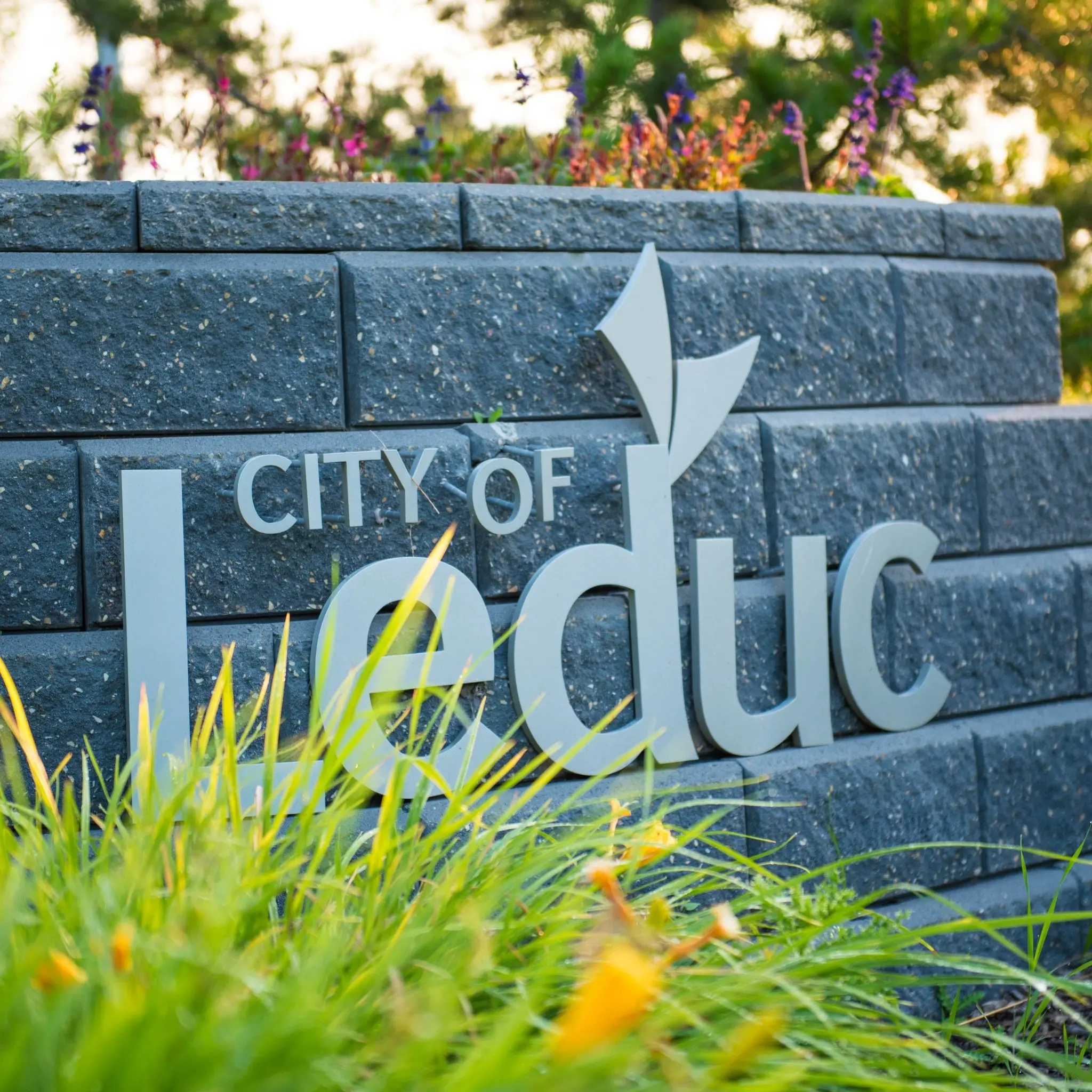 city of leduc landscape masonry welcome sign
